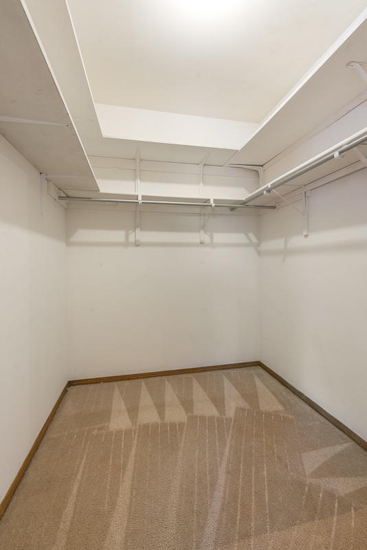Building Photo - 4652 R L Shoemaker Dr
