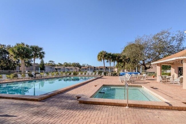 Building Photo - 4826 Myrtle Oak Dr