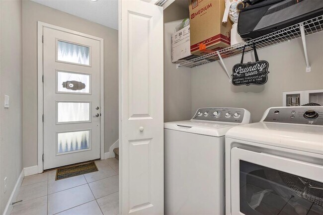 Building Photo - 1401 Captiva Cv