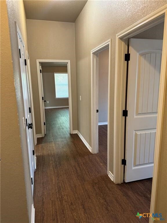 Building Photo - 601 Sladecek Dr