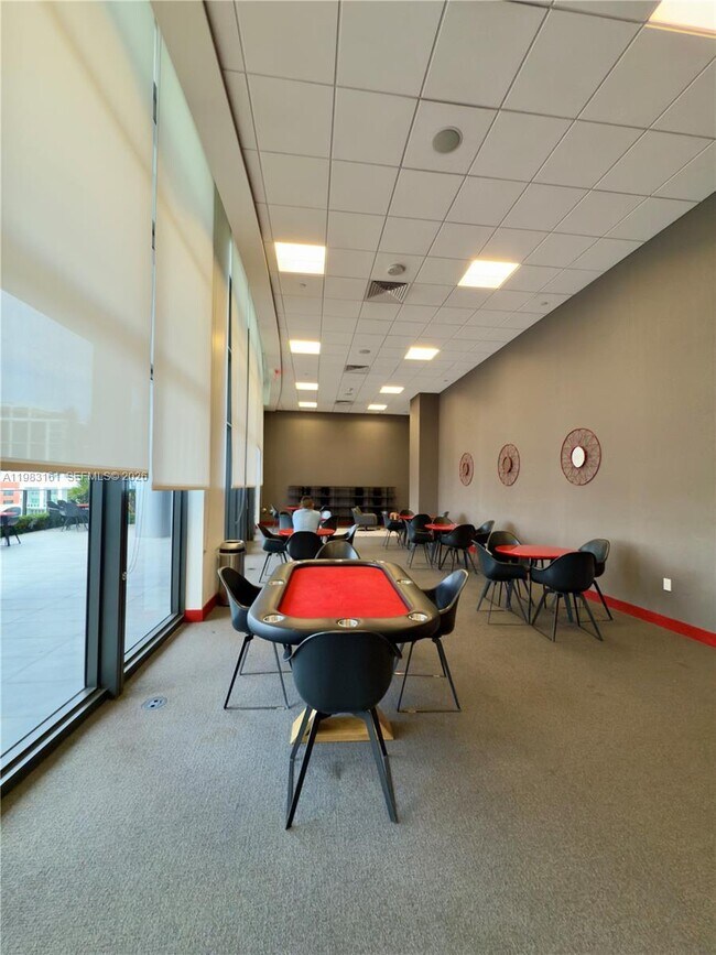 Building Photo - 1600 NE 1st Ave