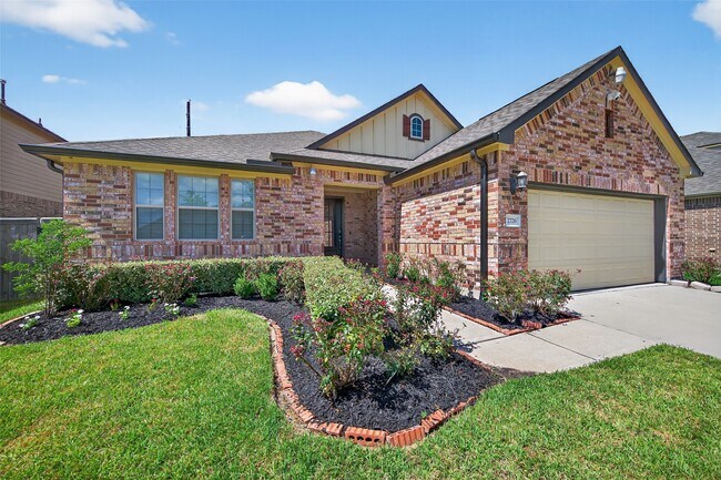 Building Photo - 2726 Tumlinson Dr
