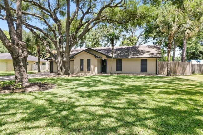 Building Photo - 112 E Wildwinn Dr