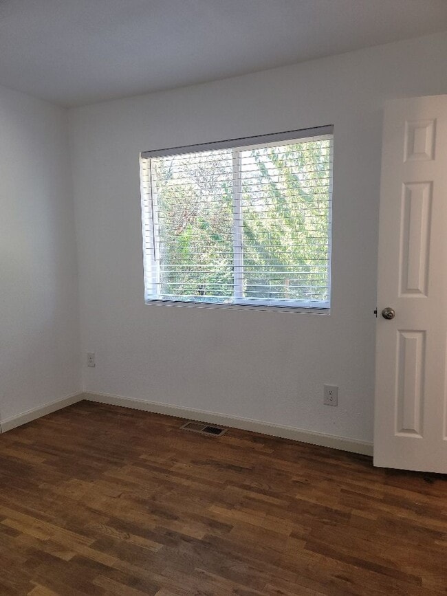 Building Photo - Remodeled 3 bed/2 bath in High Point/West ...