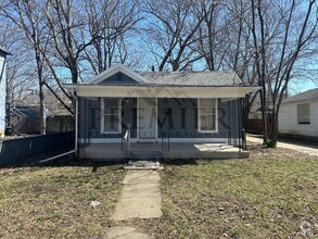 Building Photo - Cute 2 bedroom / 1 bath rehabbed home - wa...