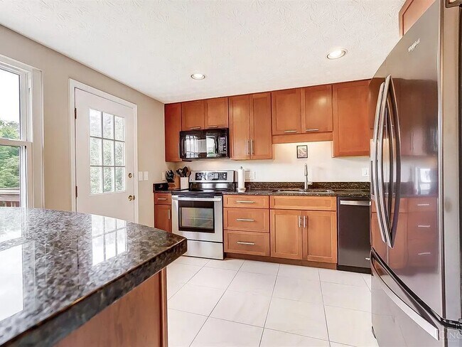 Building Photo - 5103 Riverwatch Dr