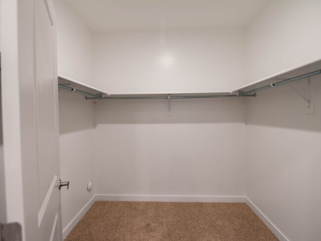 Building Photo - 2308 E 830 S