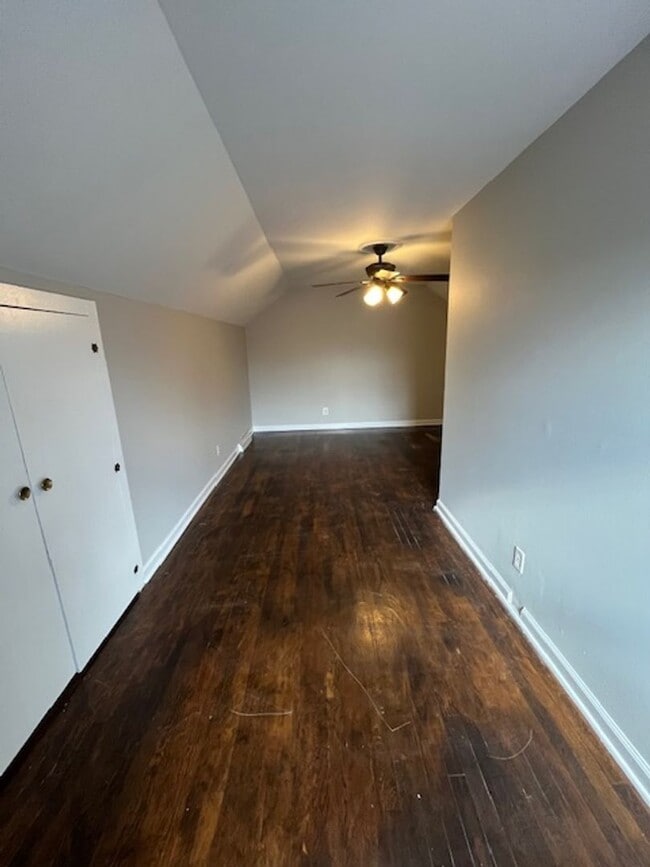 Building Photo - 1503 Roanoke Rd