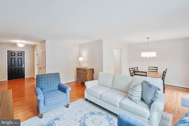 Building Photo - 12029 Cheviot Dr