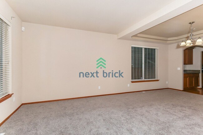 Building Photo - Stunning Bothell 5-Bedroom with flexible bonus room