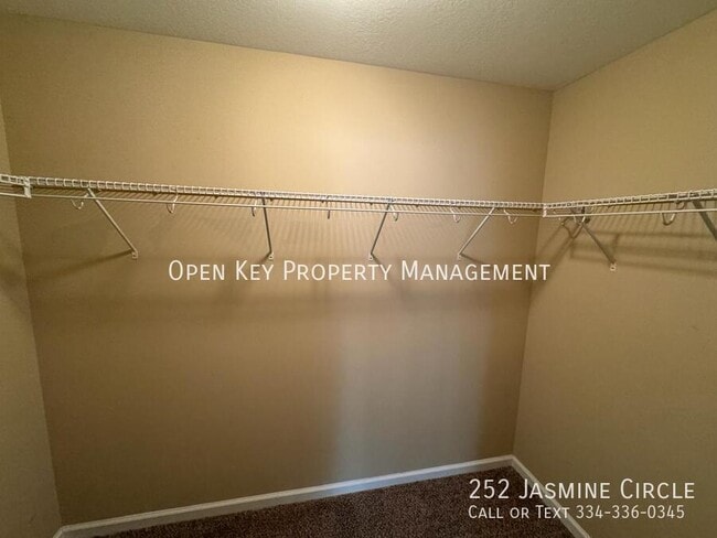 Building Photo - 252 Jasmine Cir