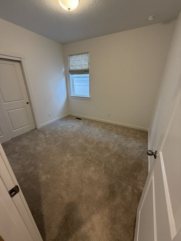 Building Photo - 15350 Blue Pinion Ave