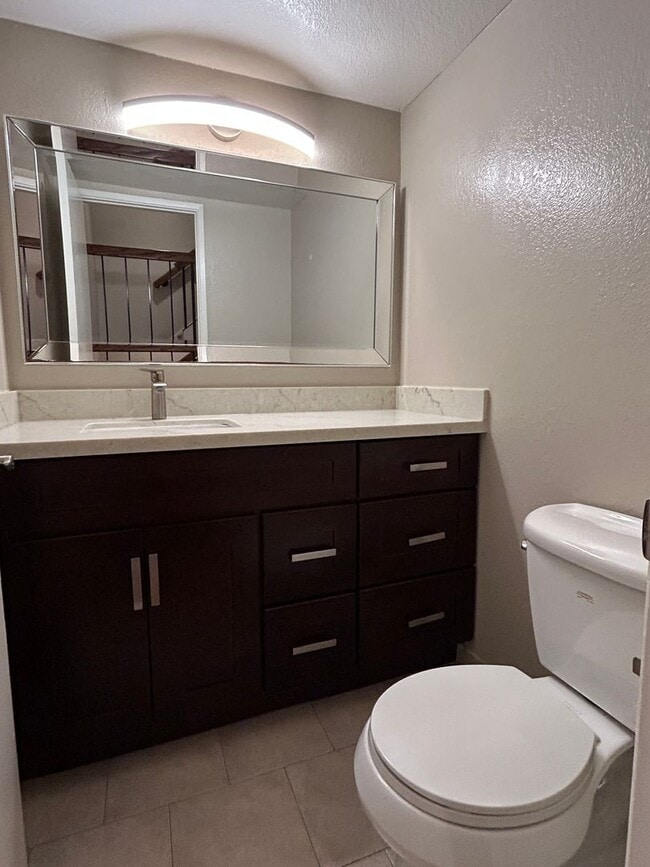 Building Photo - Beautifully Updated 4-Bedroom Home in Came...