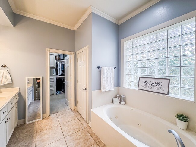 Building Photo - 38 E Thymewood Pl