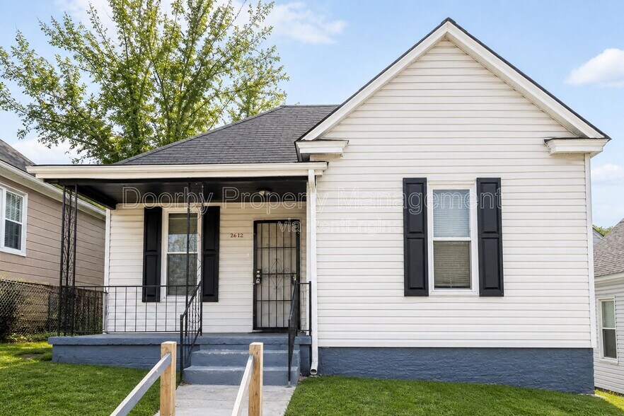 Building Photo - 2612 E 19th St