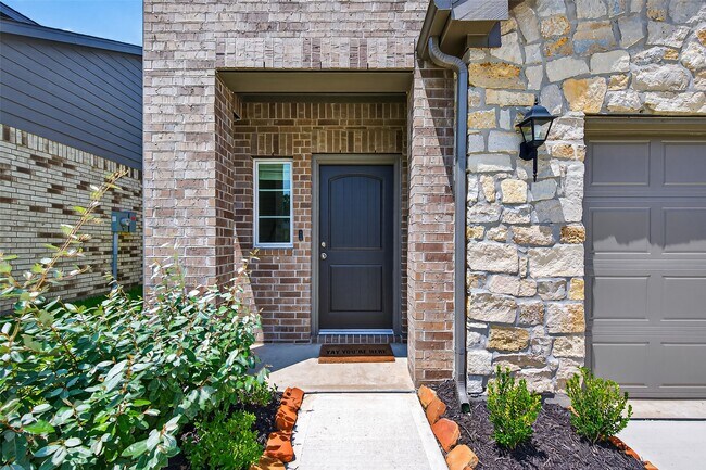 Building Photo - 22827 Xanthos St