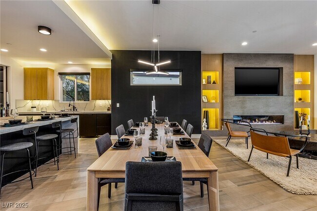 Building Photo - 2240 Sky Pointe Ridge Dr