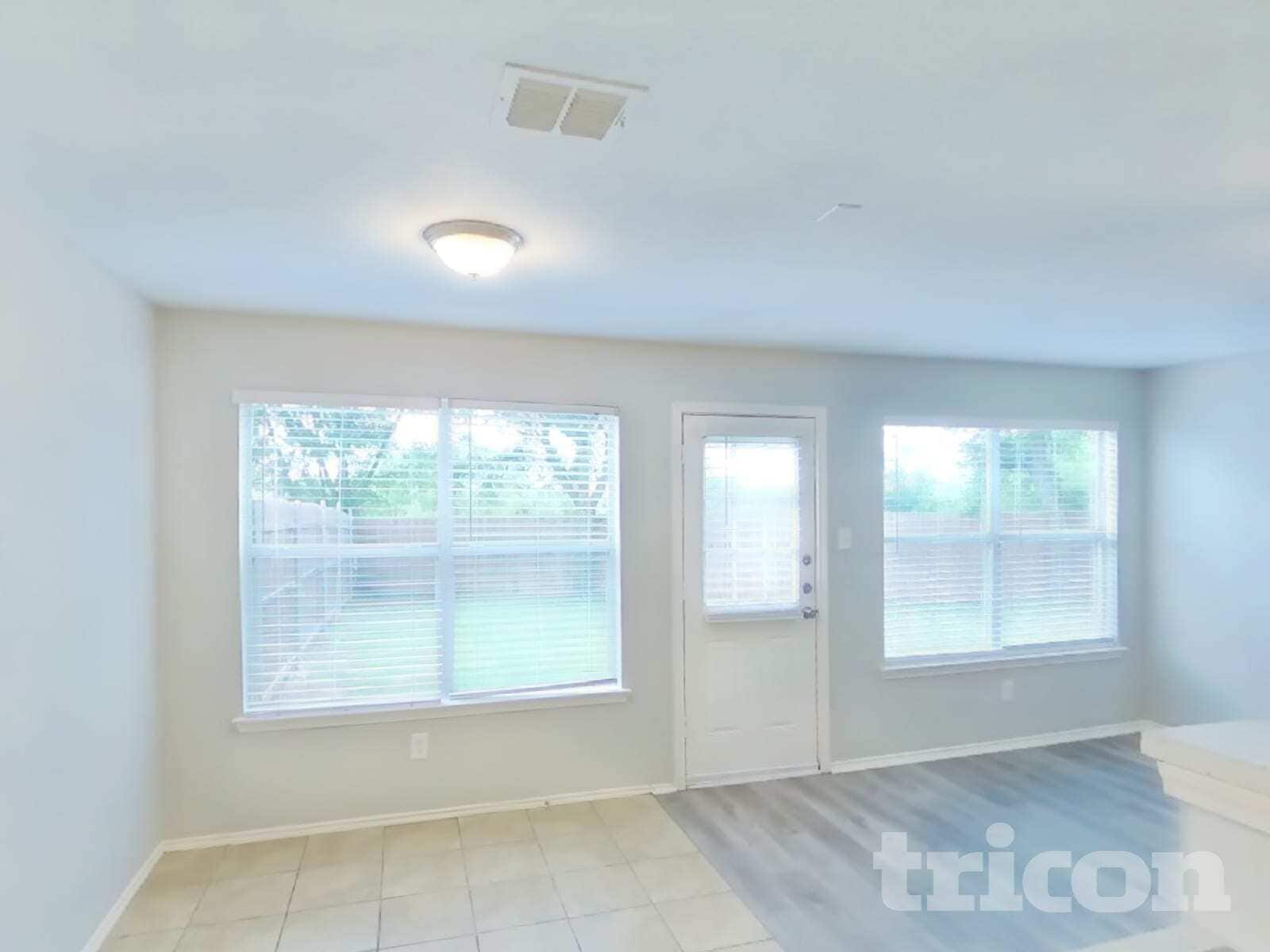 Building Photo - 1532 Pine Ln