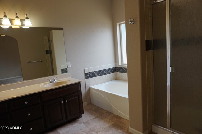 Building Photo - 5211 Kylene Pl