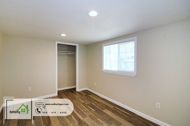 Building Photo - 7927 Evans Ln