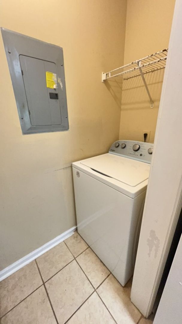 Building Photo - 2-Bedroom, 2-Bathroom Condo