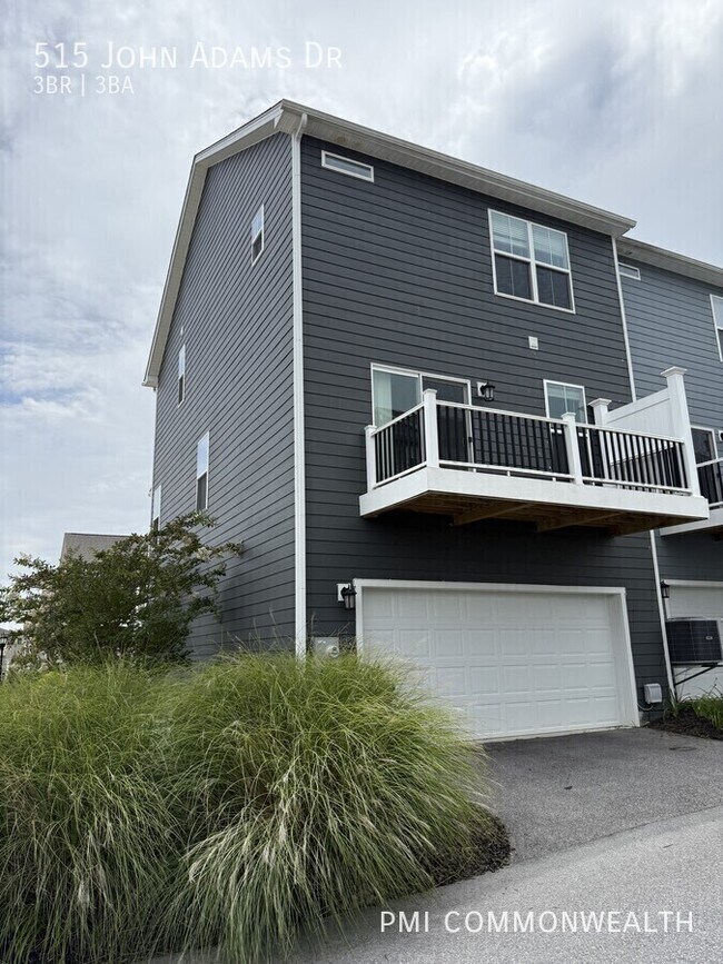 Building Photo - 515 John Adams Dr NW