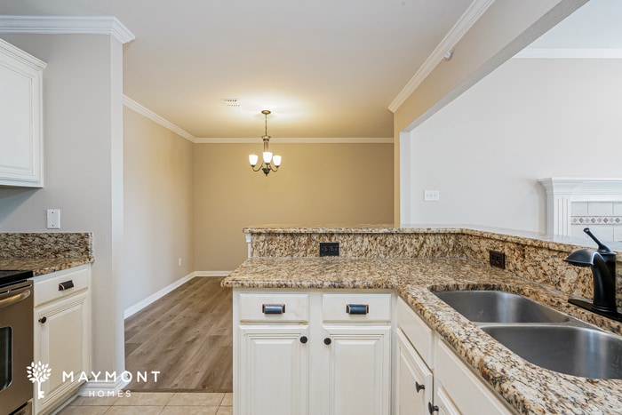 Building Photo - 3000 Huntington Ct