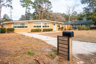 Building Photo - 2208 Mason Dr