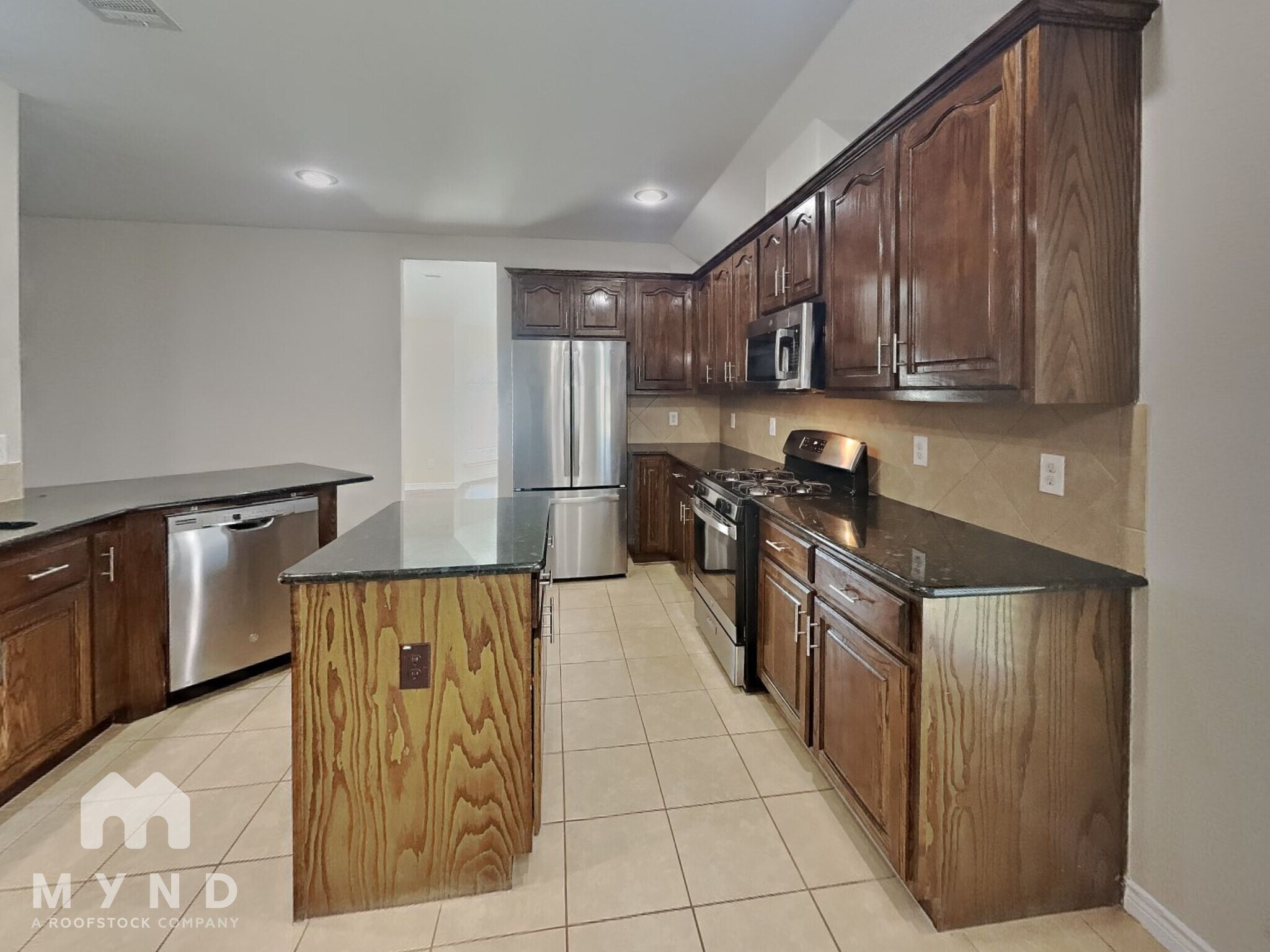 Building Photo - 1020 Hiddencreek Dr