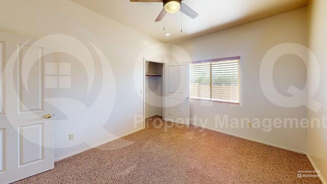 Building Photo - 8142 N Peppersauce Dr