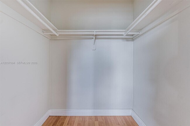 Building Photo - 1100 W 35th St