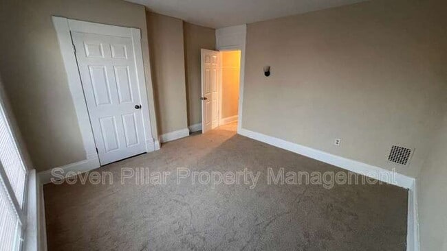 Building Photo - 1345 E Livingston Ave