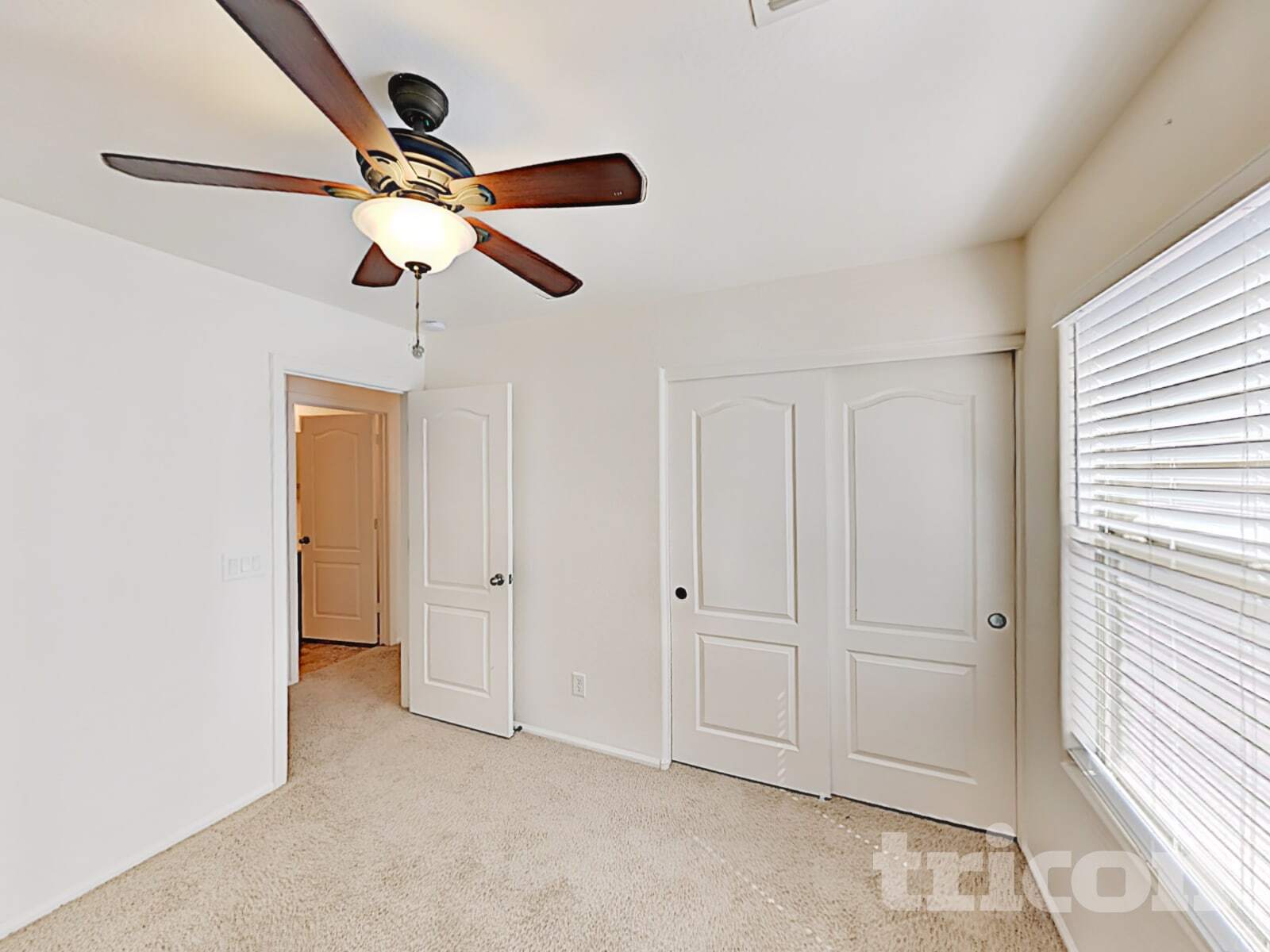 Building Photo - 1275 E Shari St