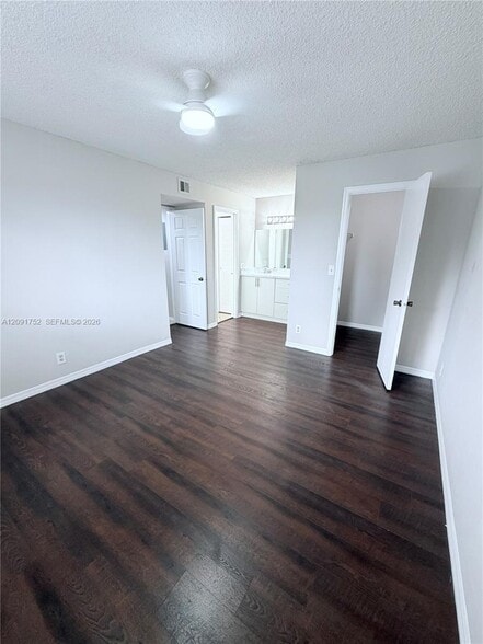 Building Photo - 3480 Pinewalk Dr N