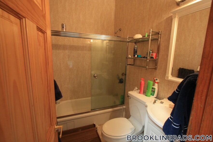 Building Photo - 25 St Marys Ct