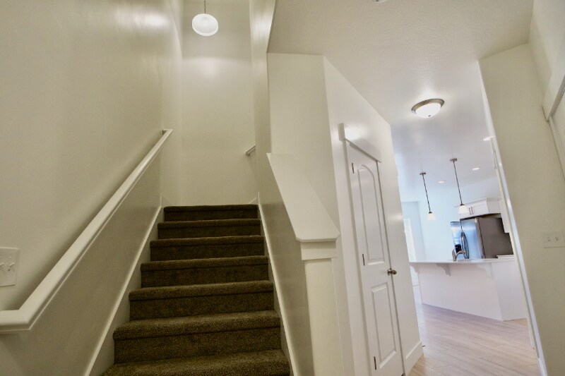 Building Photo - 272 W 560 N