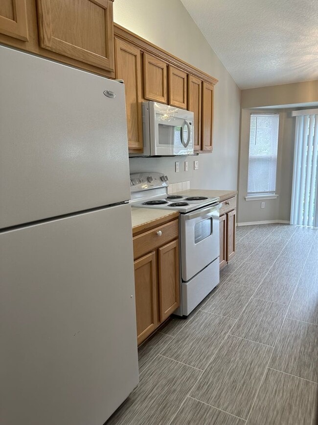 Building Photo - $1,895. - Coming soon! 4 Bed, 2 Bath with ...