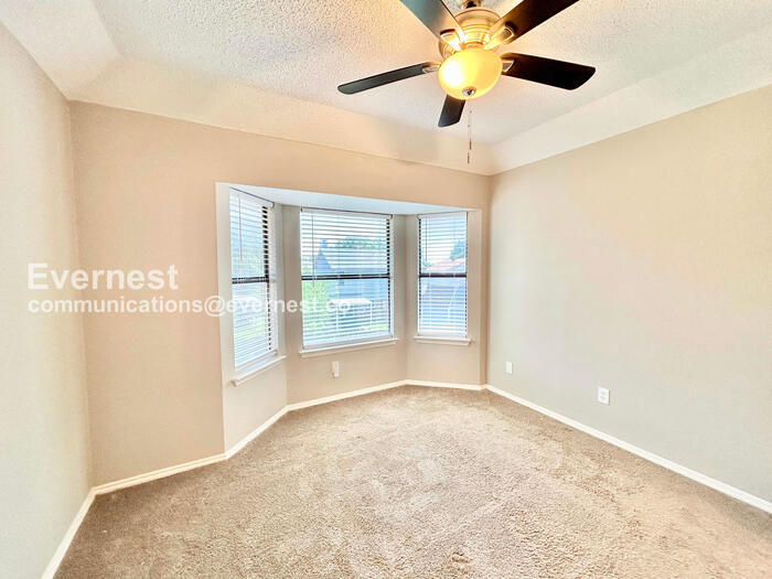 Building Photo - 1404 Ardmore Dr