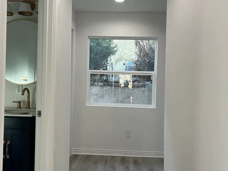 Building Photo - 2719 Alta St