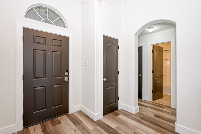 Building Photo - 3618 Hera Dr