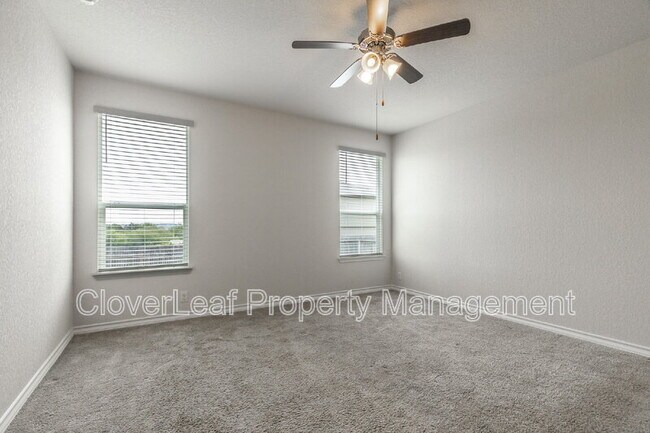 Building Photo - 512 Swift Move
