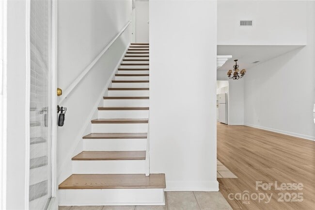 Building Photo - 8122 Village Harbor Dr