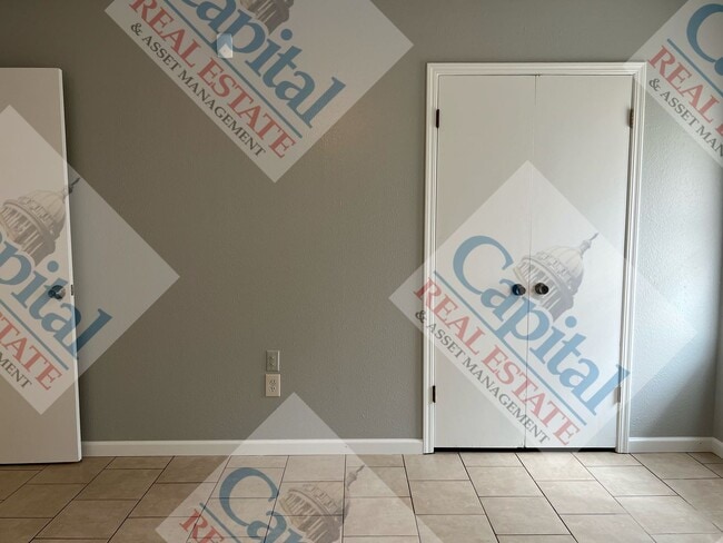 Building Photo - 3 Bedroom in Del City