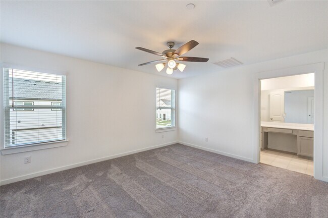 Building Photo - 11910 Carvalho Dr