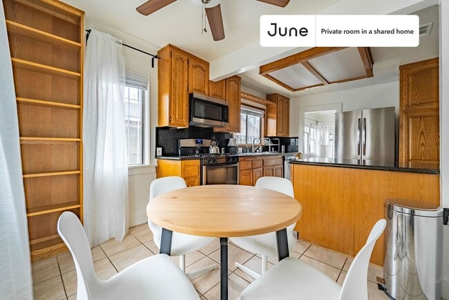 Building Photo - Room in Shared 4 bed/2 bath home