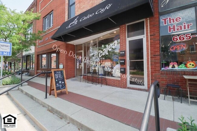 Building Photo - 113 1/2 W Maumee St