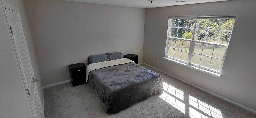 Building Photo - 225 Berryfield Dr