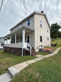 Building Photo - 483 2nd St