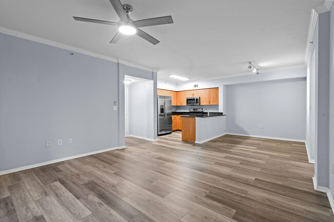Building Photo - 6565 Emerald Dunes Dr