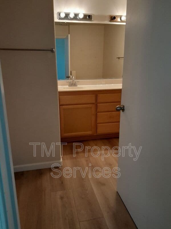 Building Photo - 310 E McCoy Ln